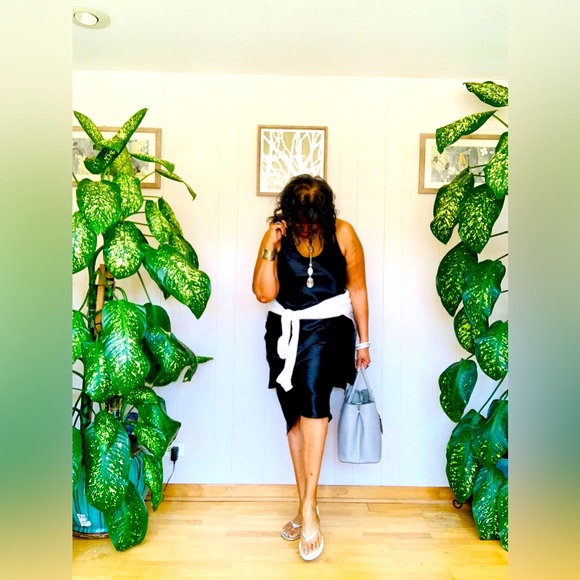 ✨ American Eagle✨ Metallic Silver Flip Flops W/Crystal Detail - Picture 9 of 10